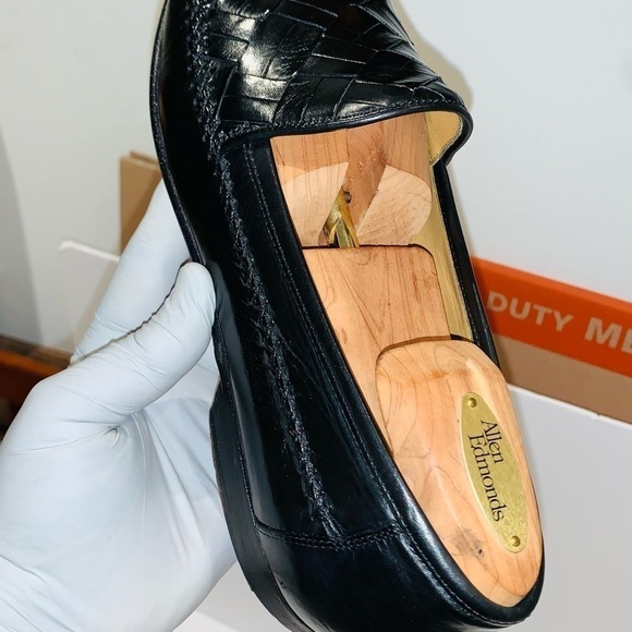 Johnston & Murphy Leather Woven Loafers. - Picture 8 of 12